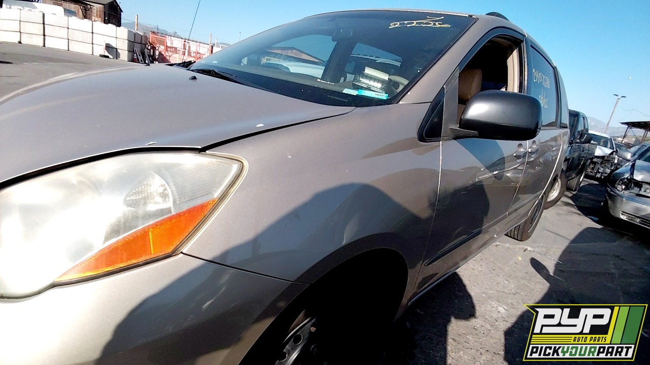 2006 TOYOTA SIENNA available for parts