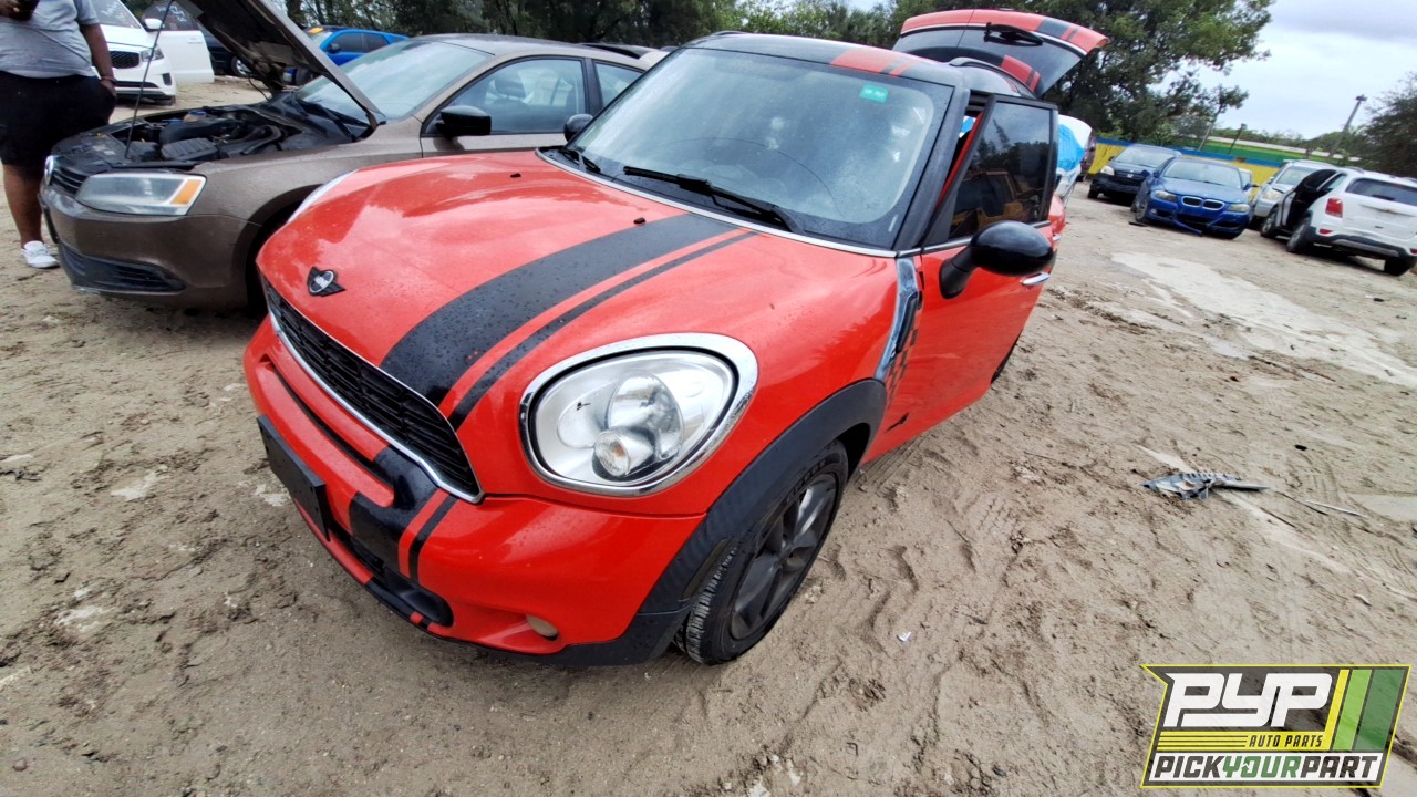 2012 MINI COOPER COUNTRYMAN partes disponibles