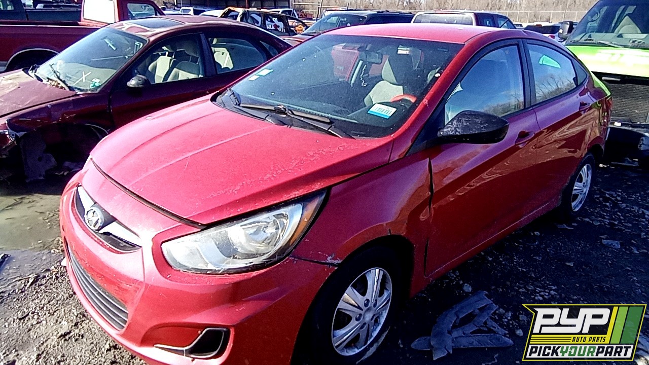 2013 HYUNDAI ACCENT partes disponibles