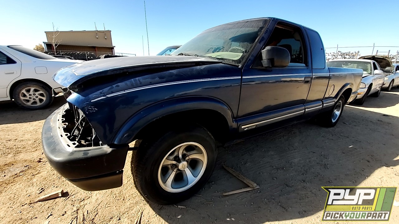 2001 CHEVROLET S10 available for parts