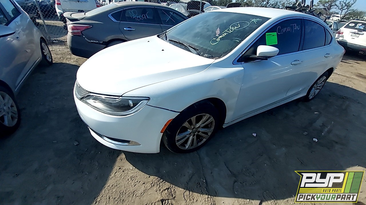 2017 CHRYSLER 200 partes disponibles