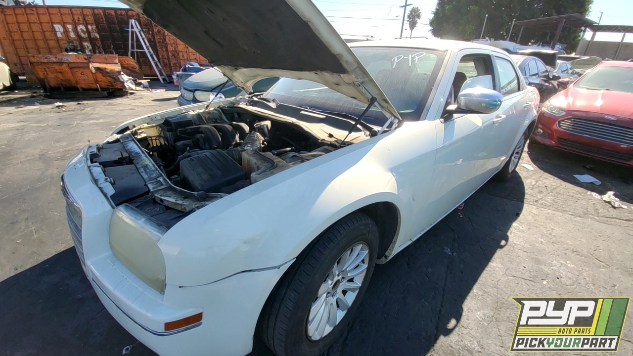 2007 CHRYSLER 300 available for parts