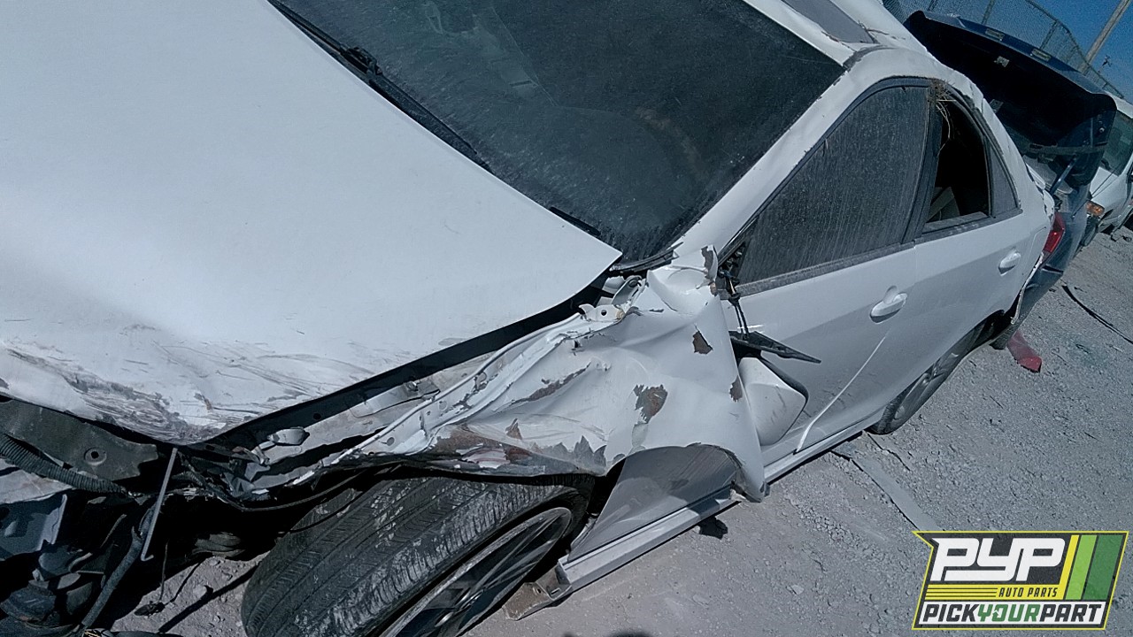 2013 TOYOTA CAMRY partes disponibles