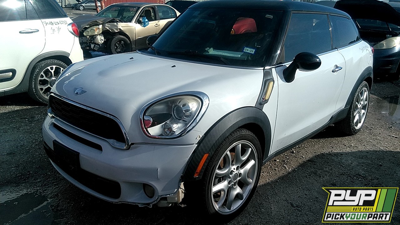 2013 MINI COOPER PACEMAN partes disponibles