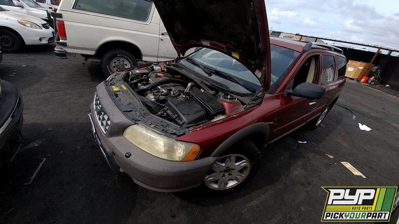 2005 VOLVO XC70 available for parts
