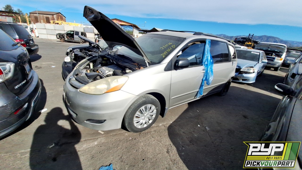 2006 TOYOTA SIENNA partes disponibles