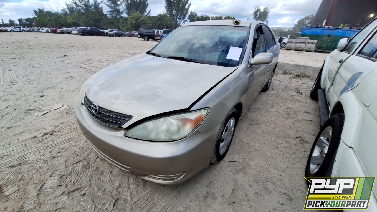 2004 TOYOTA CAMRY partes disponibles