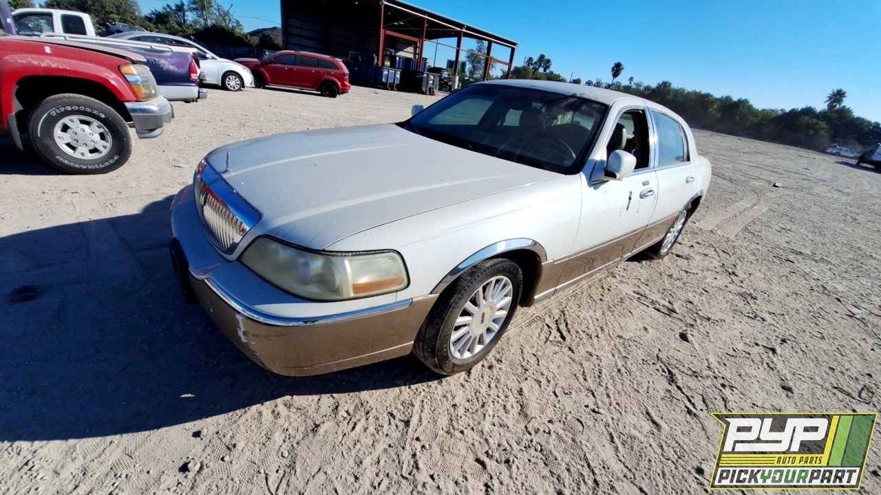 2006 LINCOLN TOWN CAR available for parts
