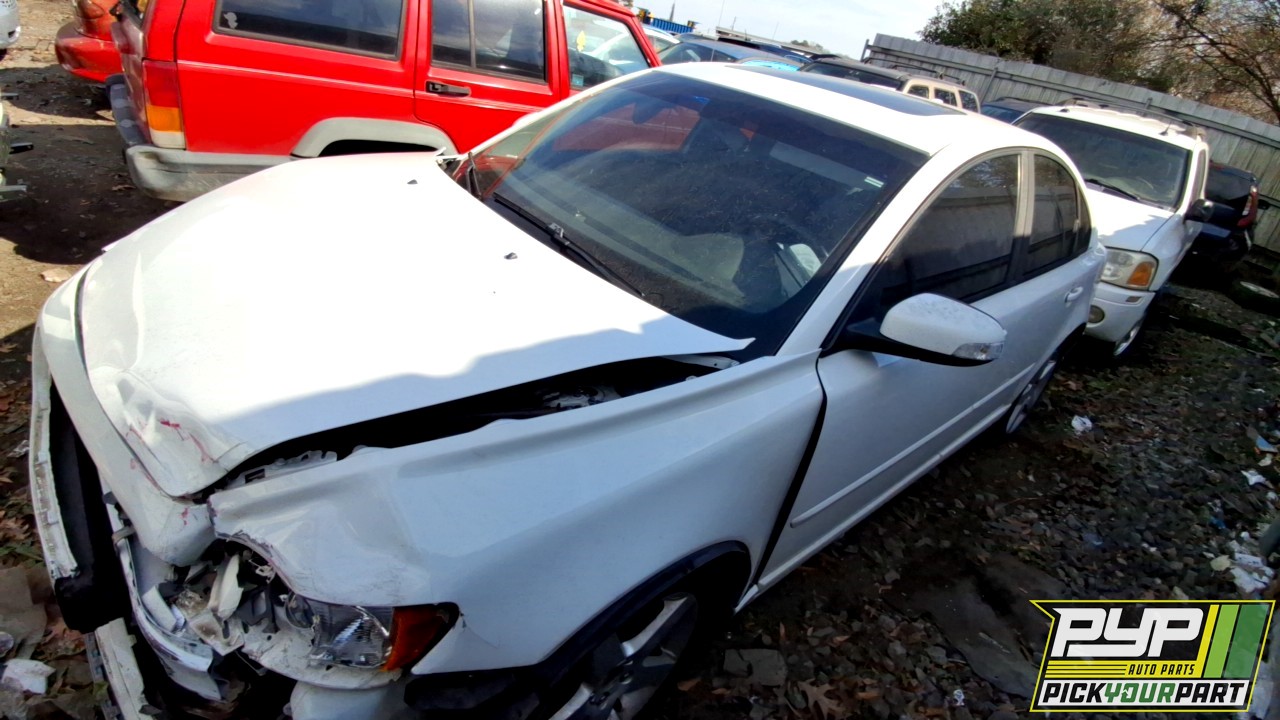 2008 VOLVO S40 available for parts
