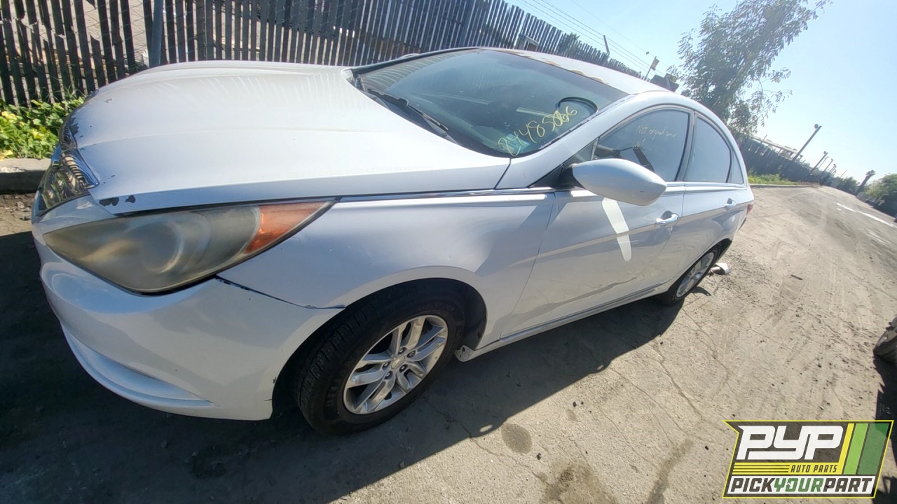2011 HYUNDAI SONATA available for parts