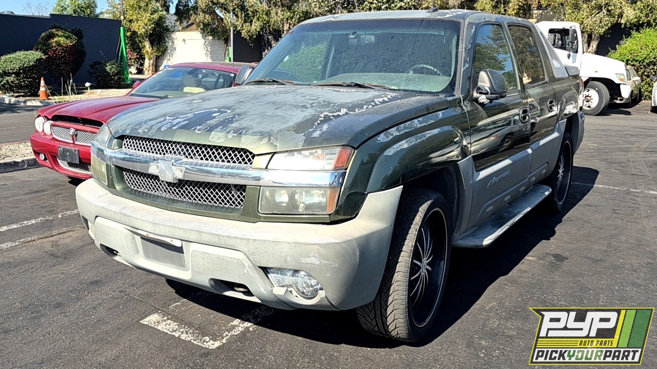 2002 CHEVROLET AVALANCHE 1500 available for parts