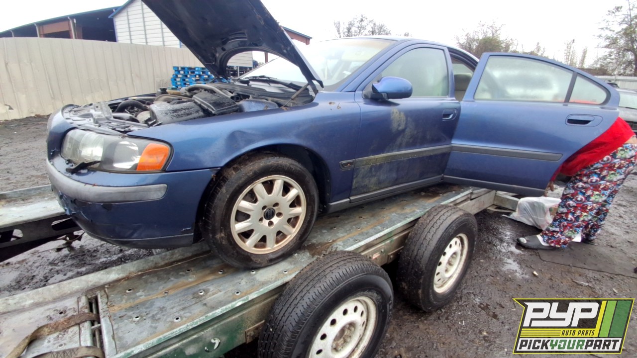 2002 VOLVO S60 available for parts