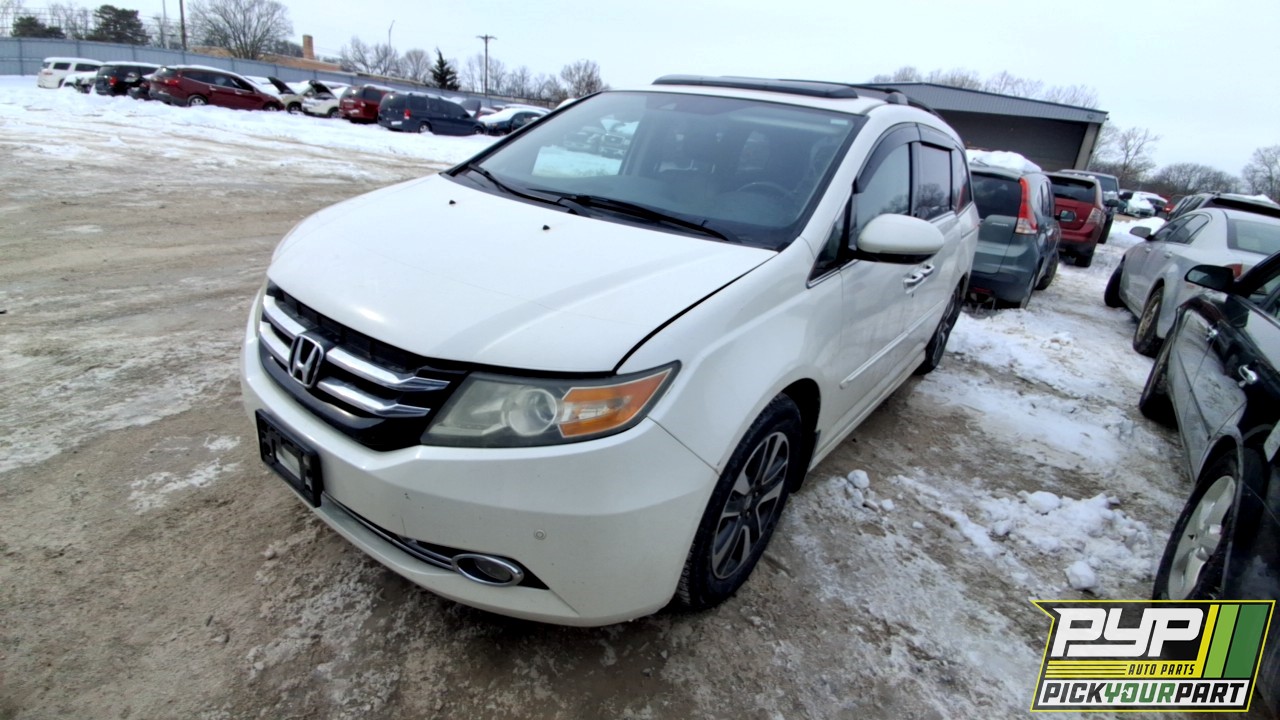 2015 HONDA ODYSSEY available for parts