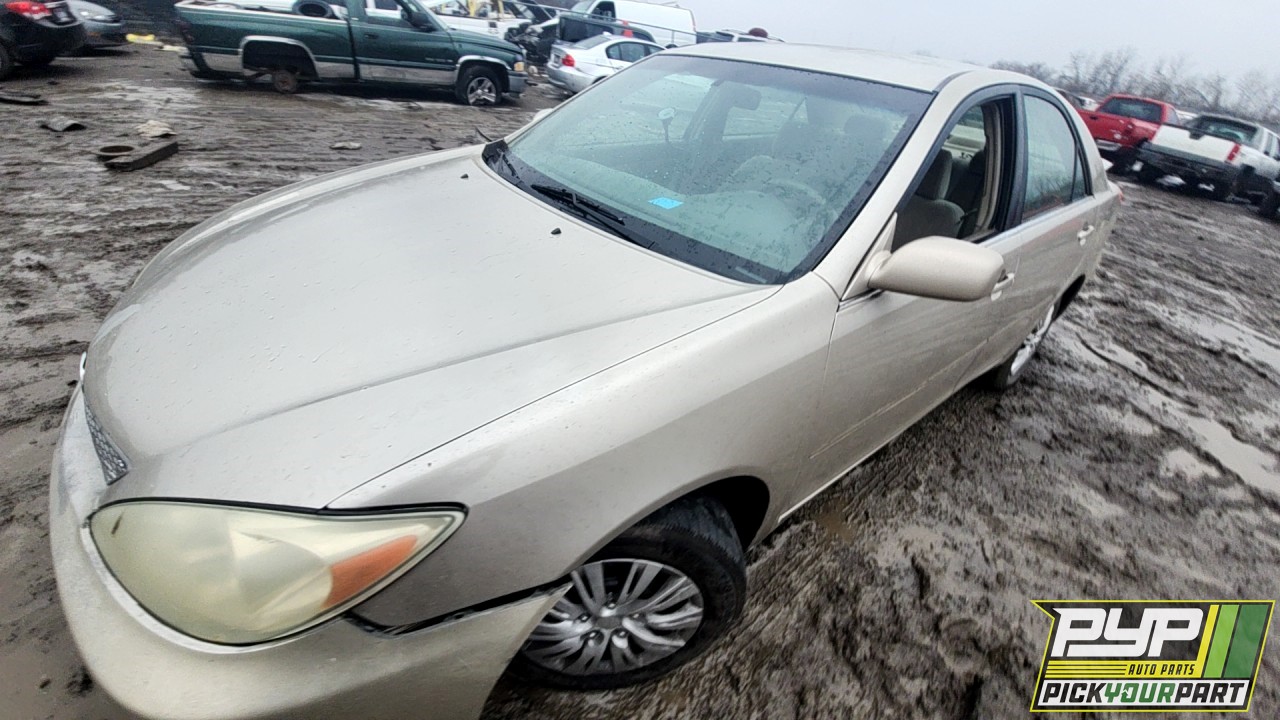 2004 TOYOTA CAMRY partes disponibles