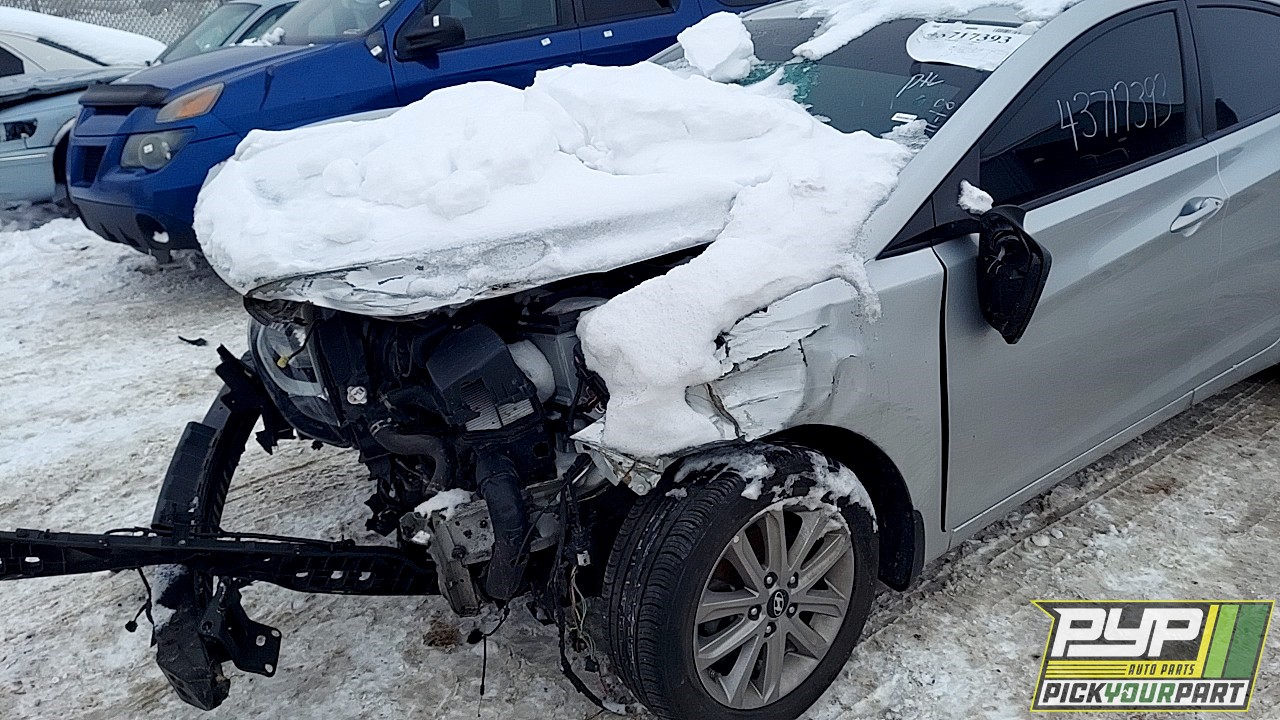 2015 HYUNDAI ELANTRA partes disponibles