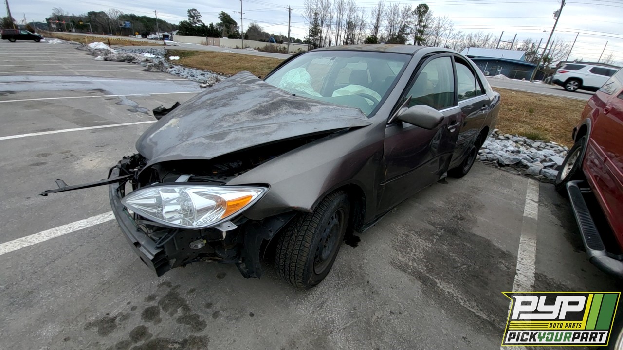 2003 TOYOTA CAMRY partes disponibles