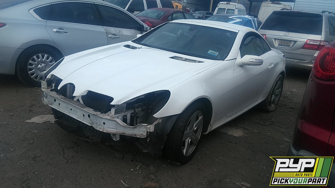 2006 MERCEDES-BENZ SLK280 partes disponibles