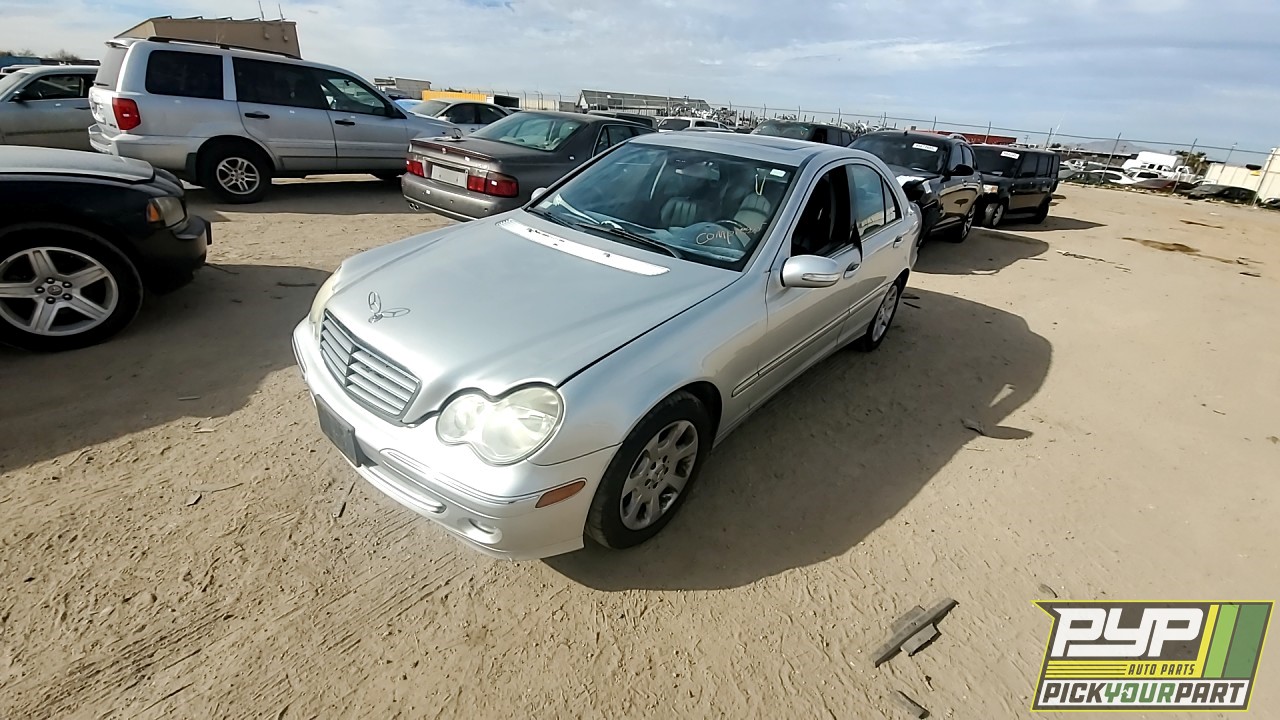 2005 MERCEDES-BENZ C240 partes disponibles