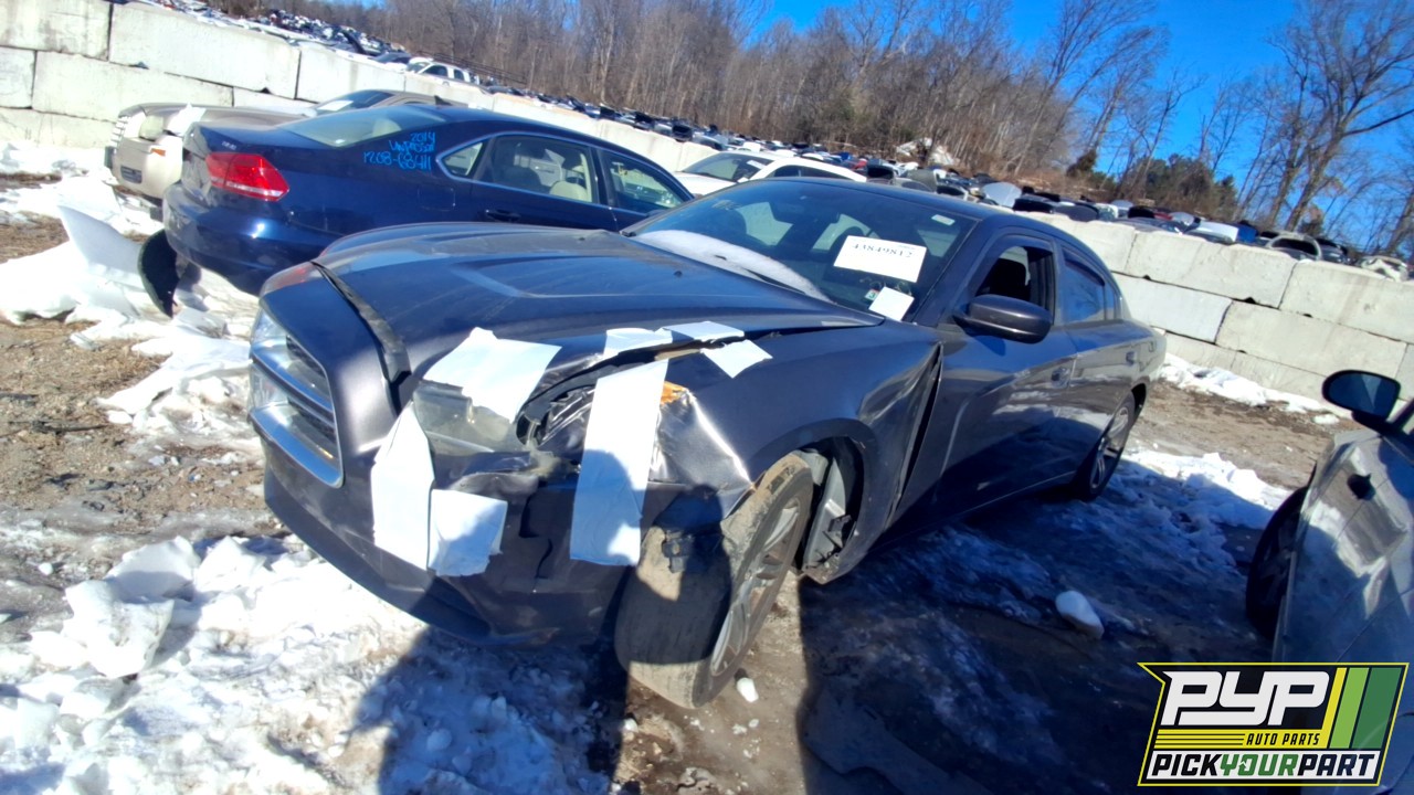 2013 DODGE CHARGER partes disponibles