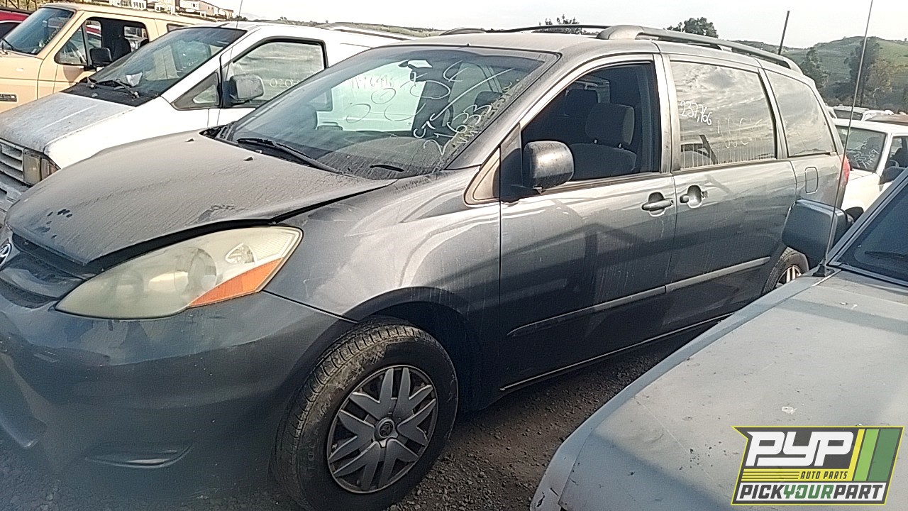 2006 TOYOTA SIENNA available for parts