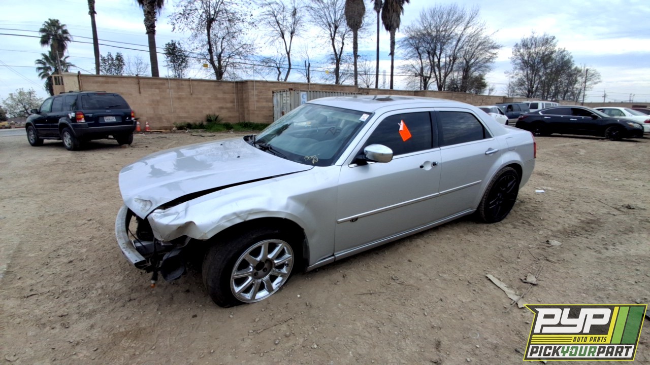 2009 CHRYSLER 300 available for parts