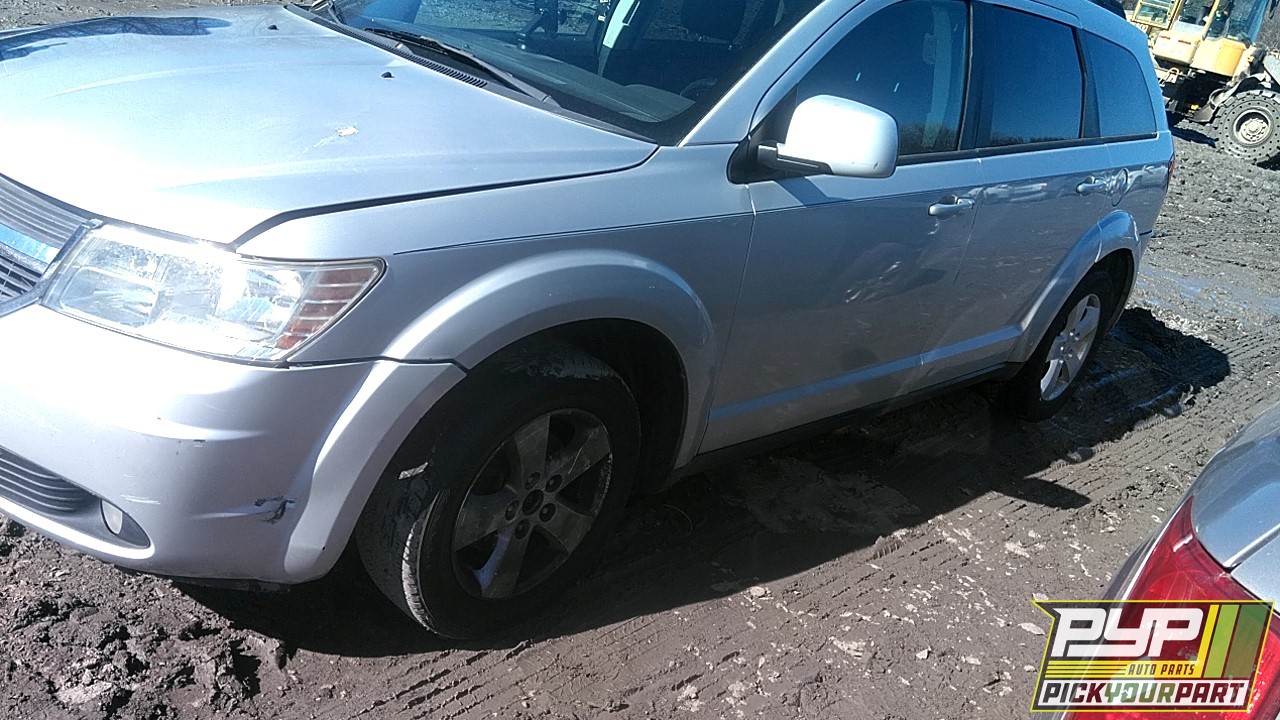 2010 DODGE JOURNEY available for parts