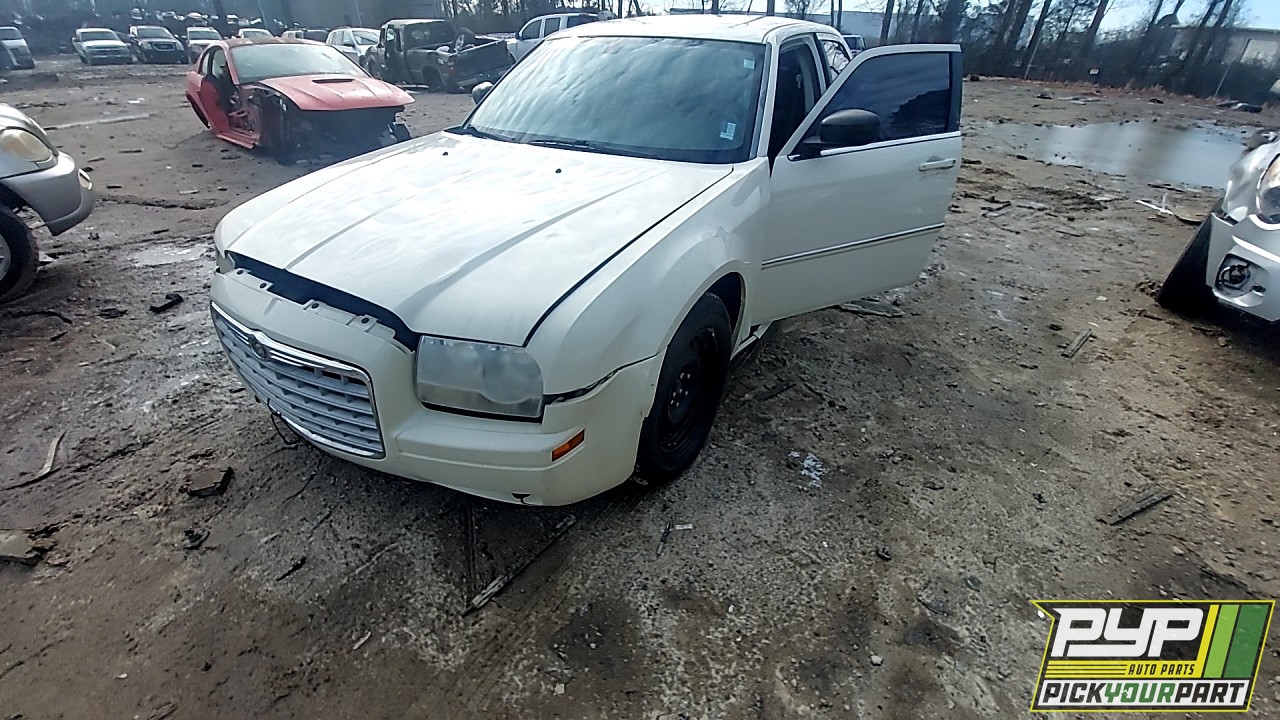 2008 CHRYSLER 300 available for parts