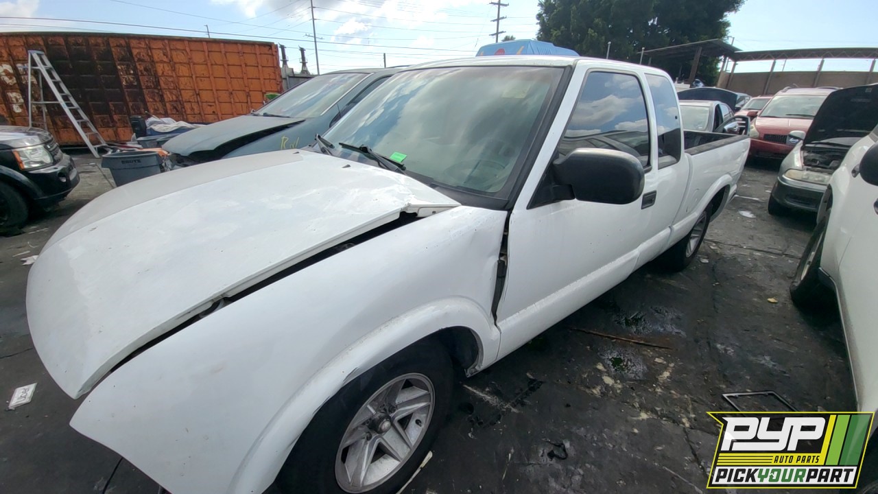 2003 CHEVROLET S10 available for parts