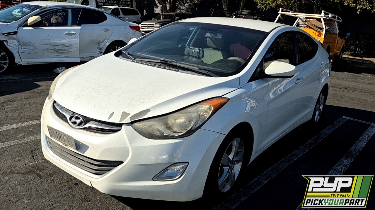 2013 HYUNDAI ELANTRA partes disponibles