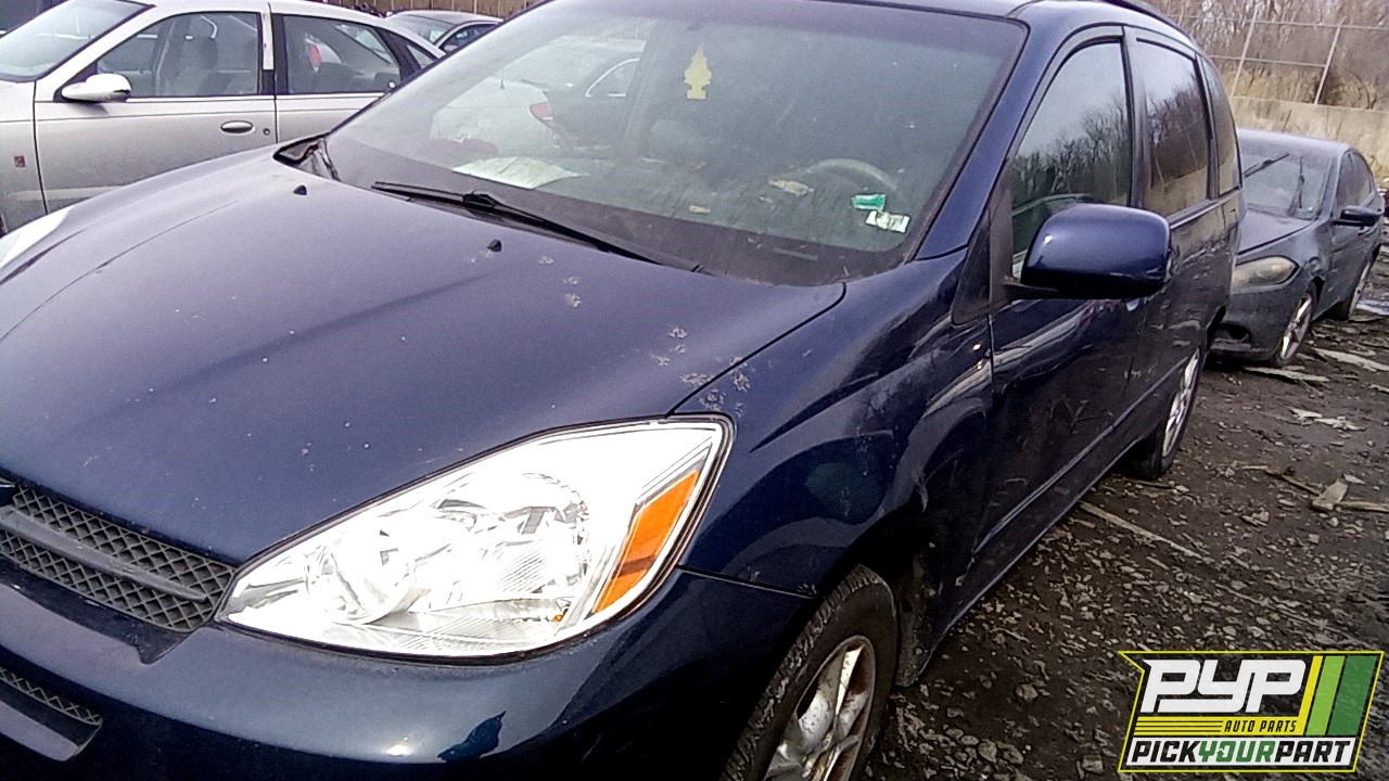 2004 TOYOTA SIENNA available for parts