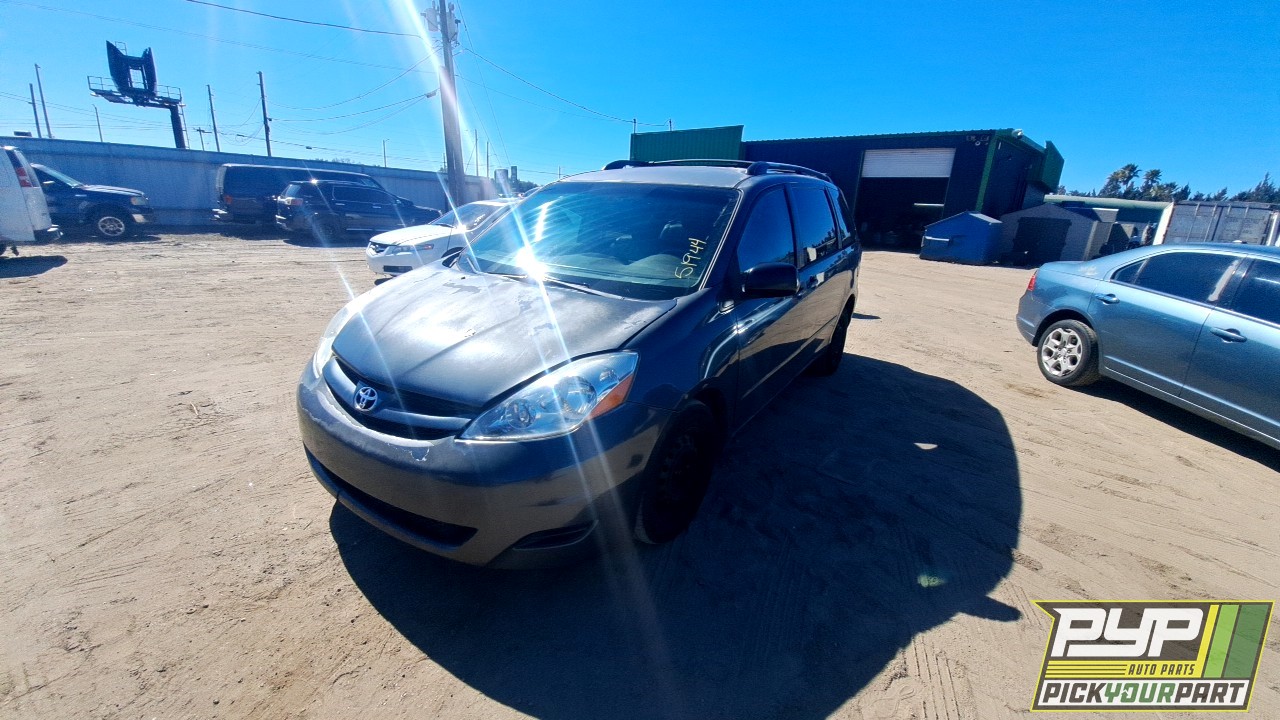 2007 TOYOTA SIENNA available for parts