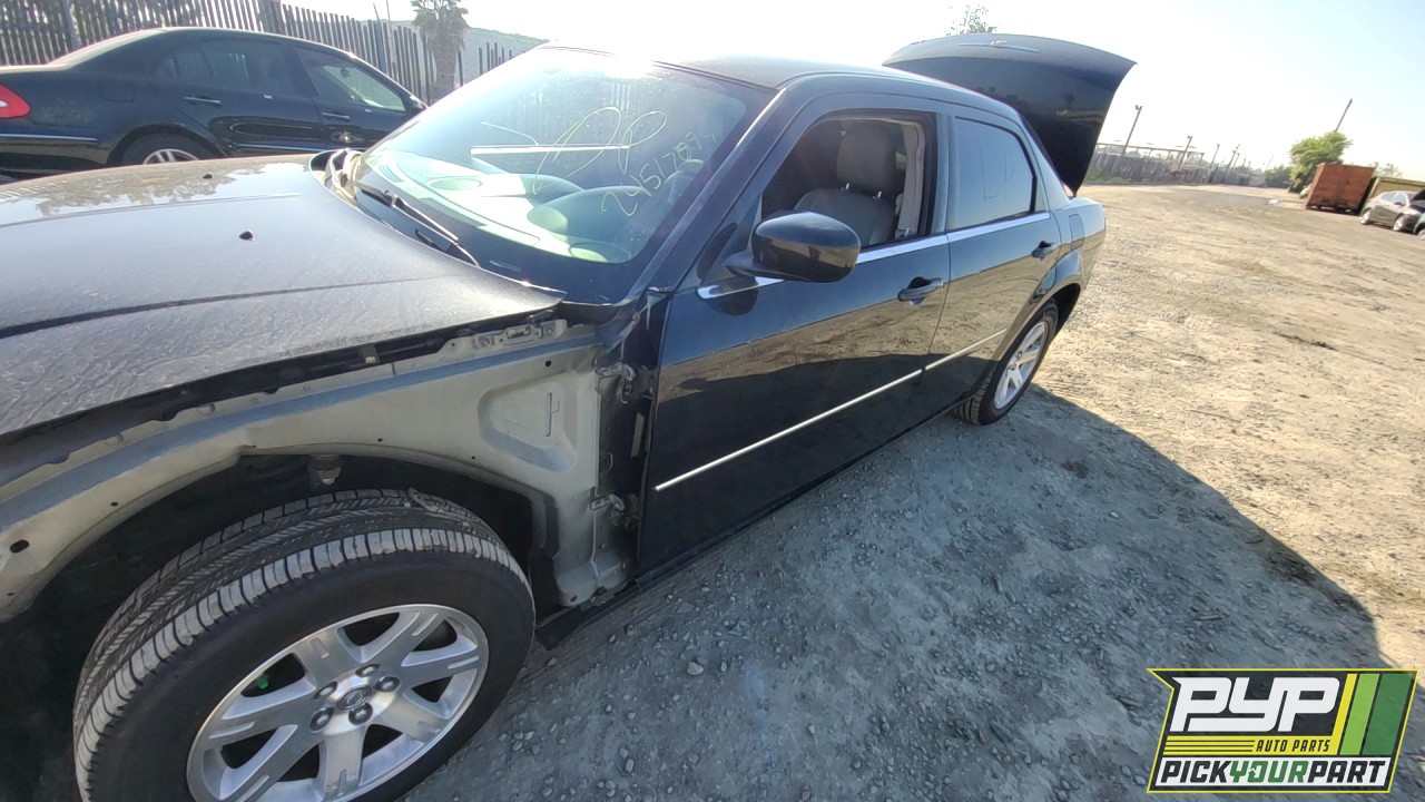 2006 CHRYSLER 300 partes disponibles