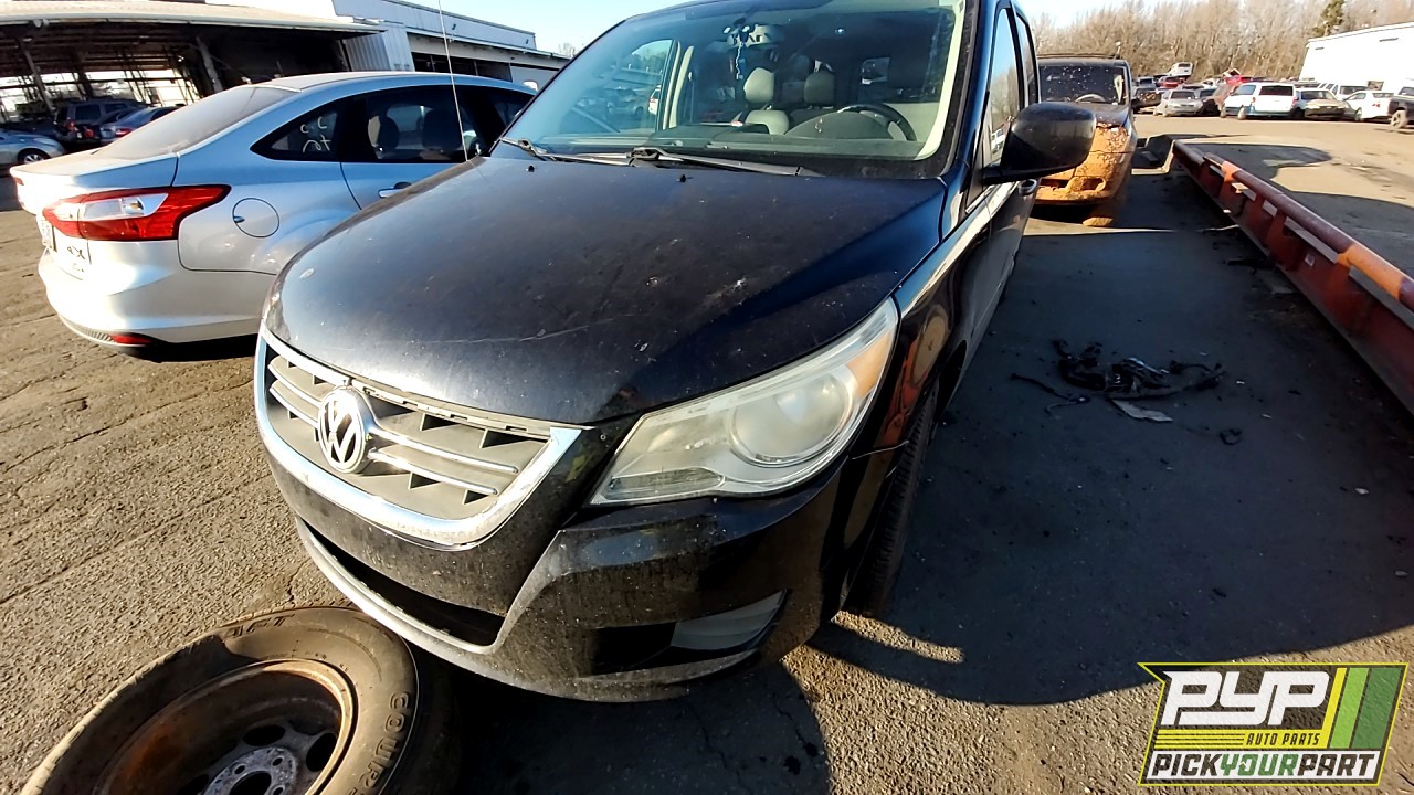 2010 VOLKSWAGEN ROUTAN partes disponibles