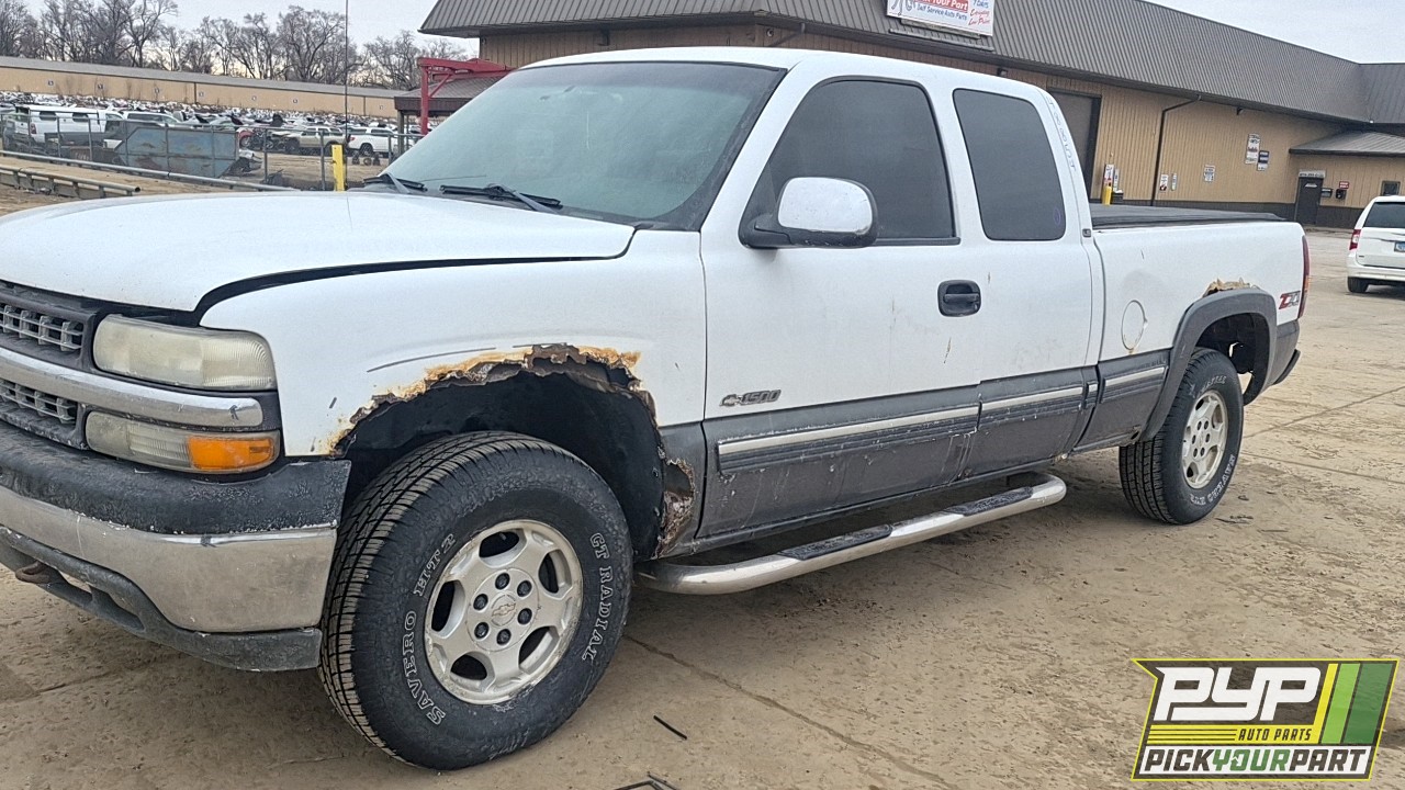 2001 CHEVROLET SILVERADO 1500 available for parts