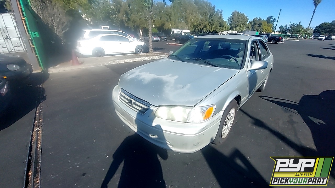 2001 TOYOTA CAMRY partes disponibles