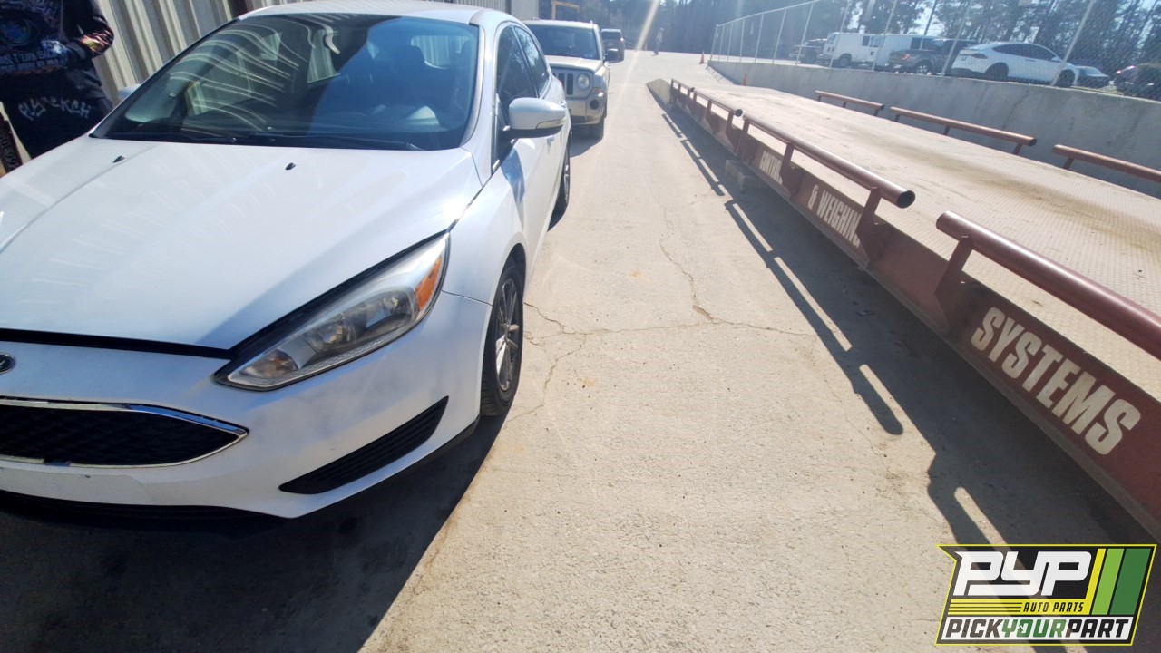 2015 FORD FOCUS available for parts