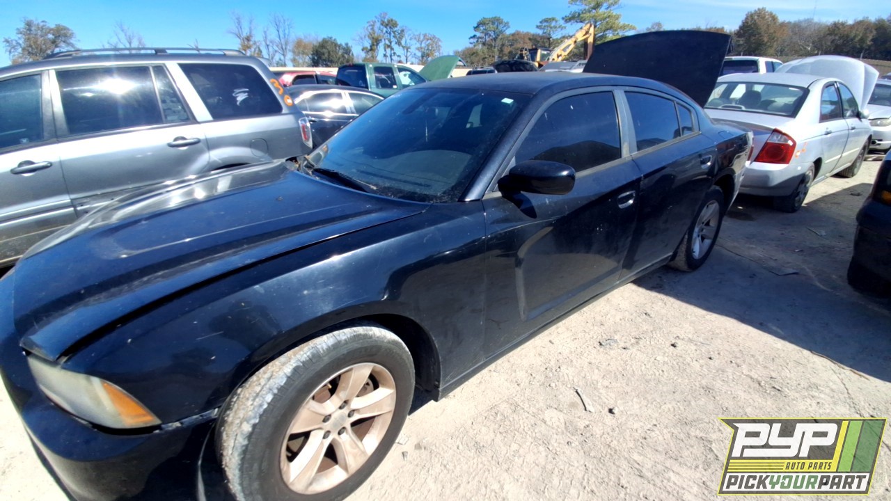 2014 DODGE CHARGER partes disponibles