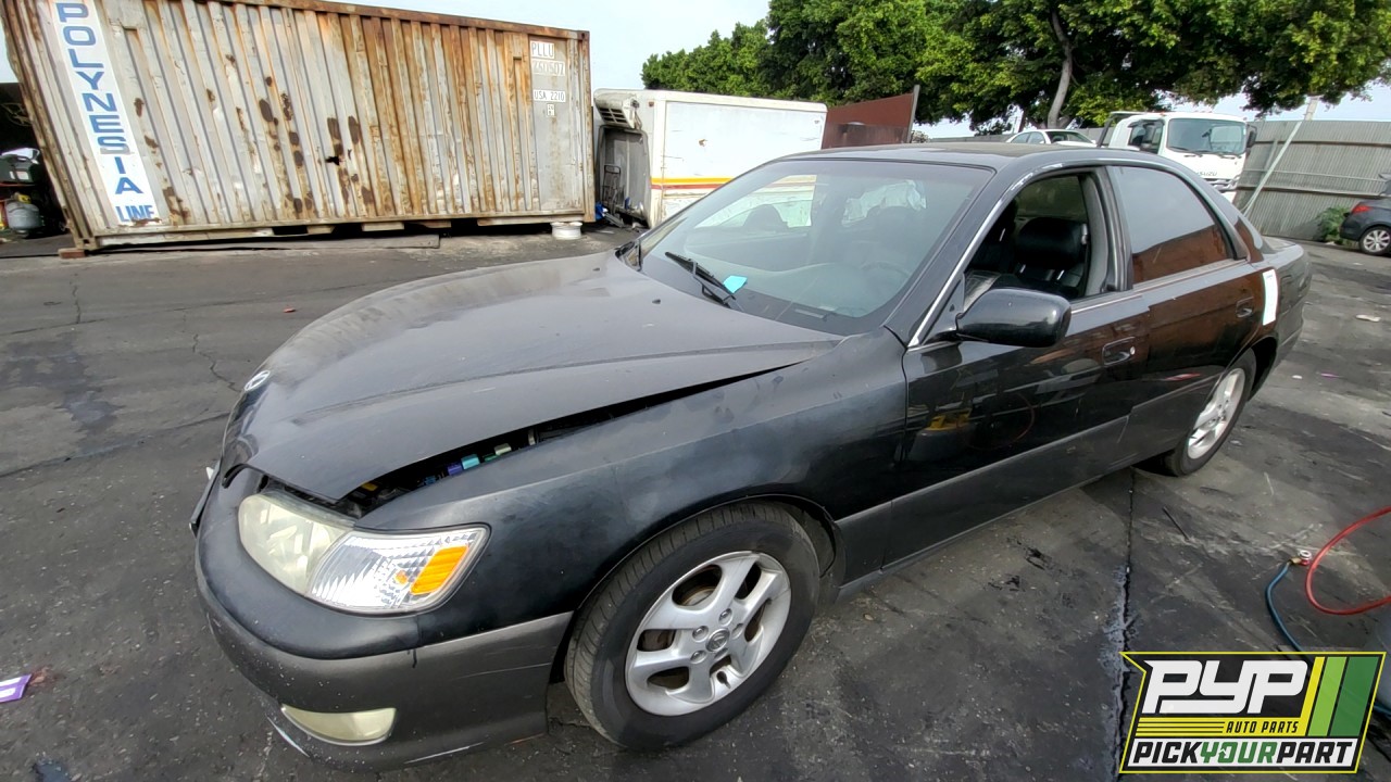 2000 LEXUS ES300 available for parts