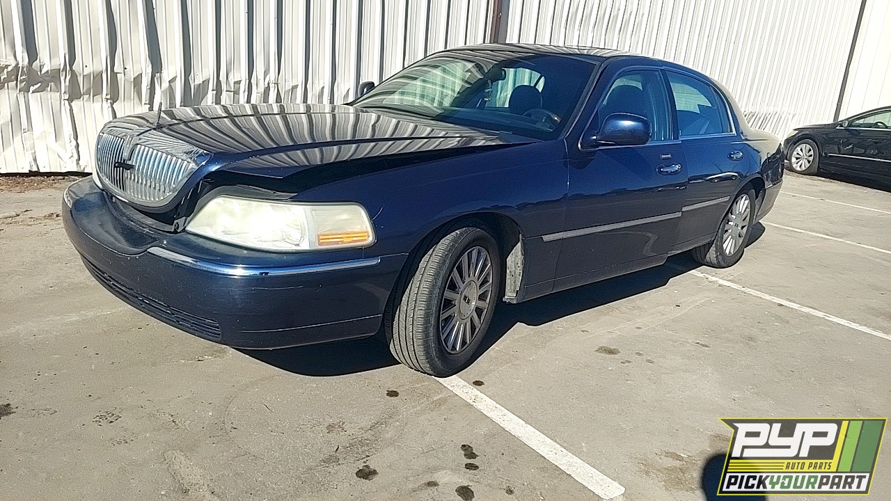 2003 LINCOLN TOWN CAR partes disponibles
