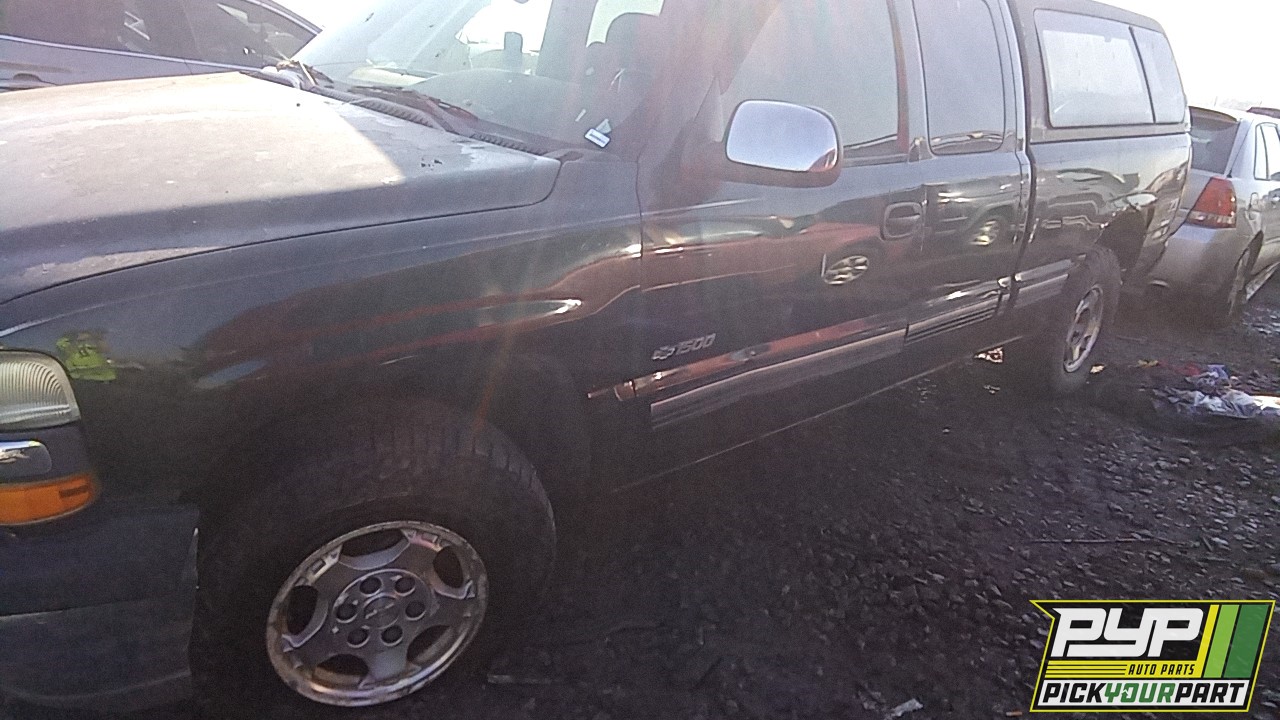 2001 CHEVROLET SILVERADO 1500 available for parts