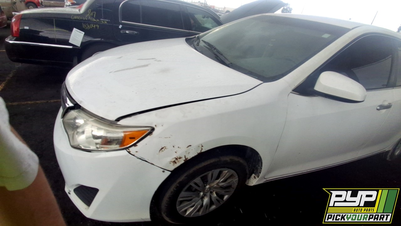 2012 TOYOTA CAMRY partes disponibles