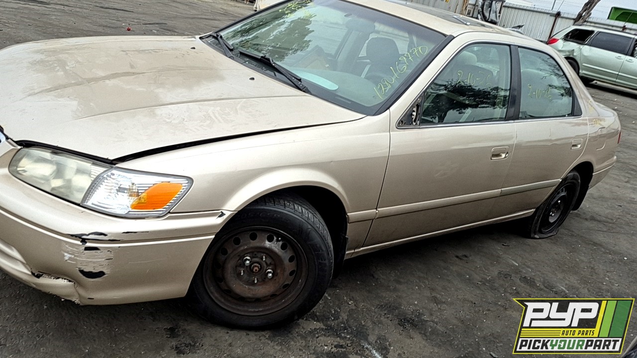 2000 TOYOTA CAMRY partes disponibles