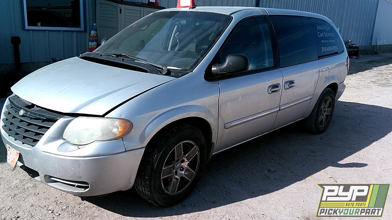 2006 CHRYSLER TOWN & COUNTRY available for parts