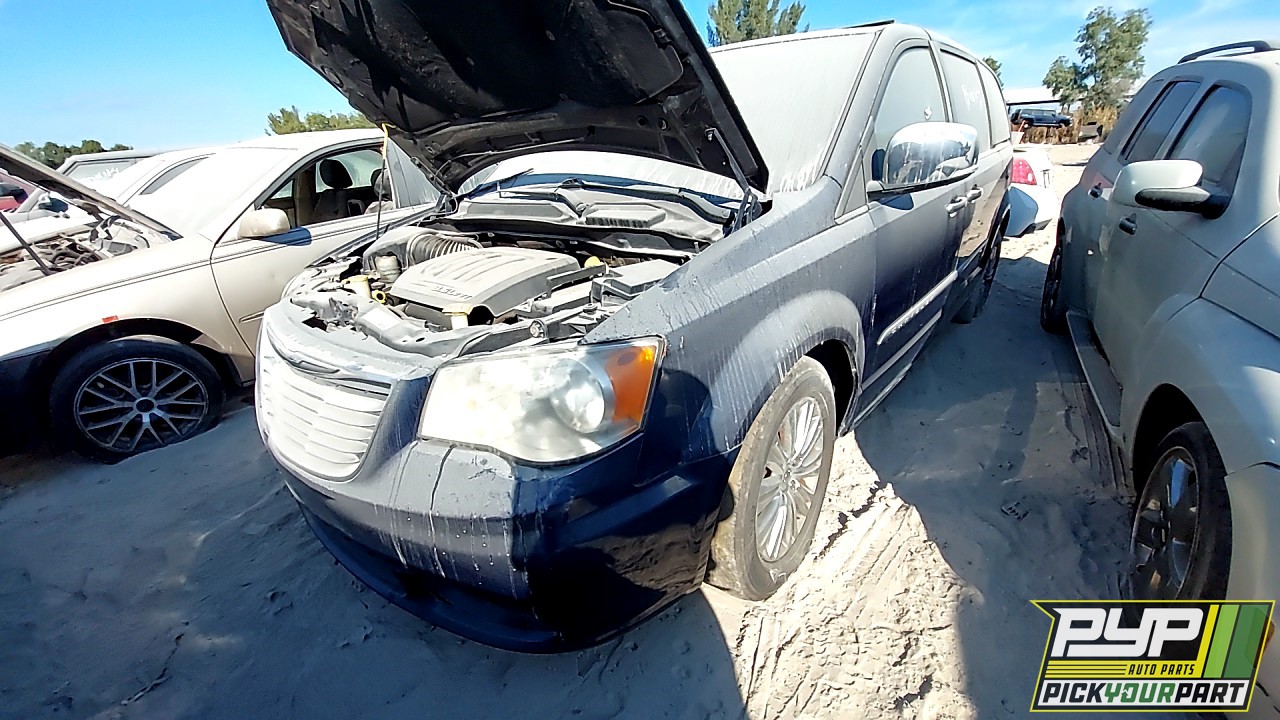 2013 CHRYSLER TOWN & COUNTRY partes disponibles
