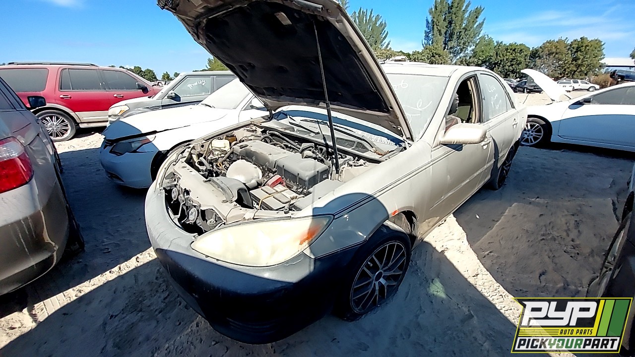 2004 TOYOTA CAMRY partes disponibles