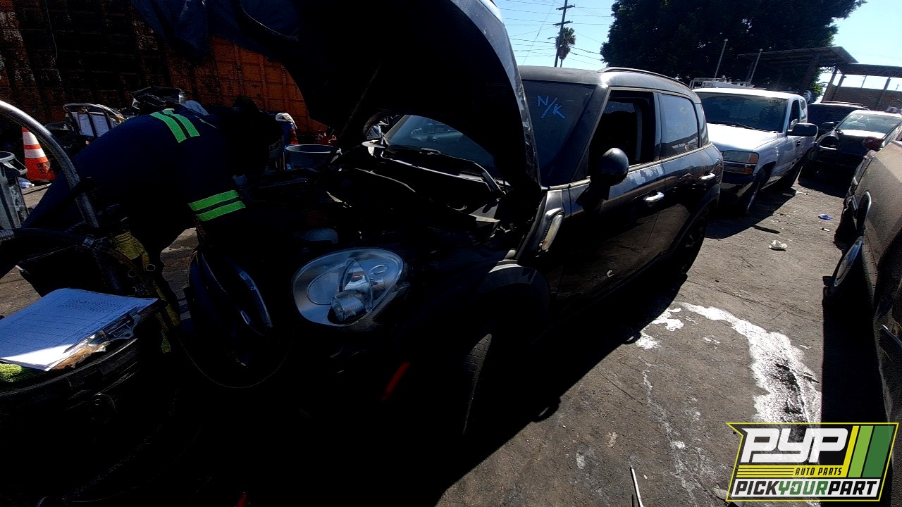 2012 MINI COOPER COUNTRYMAN partes disponibles