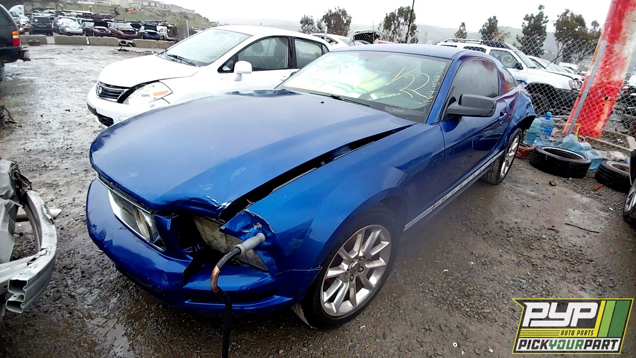 2005 FORD MUSTANG partes disponibles