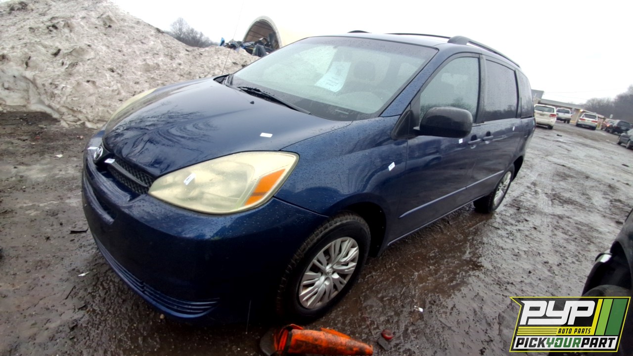 2004 TOYOTA SIENNA partes disponibles