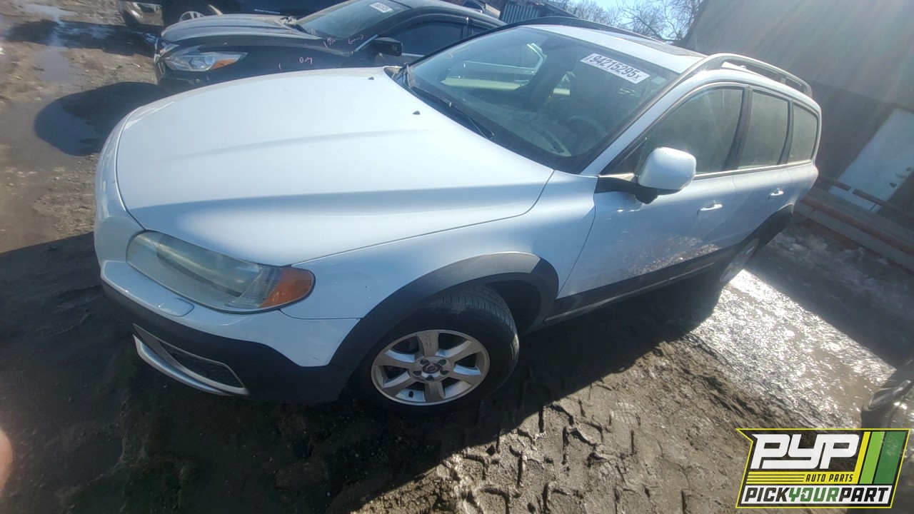 2008 VOLVO XC70 available for parts