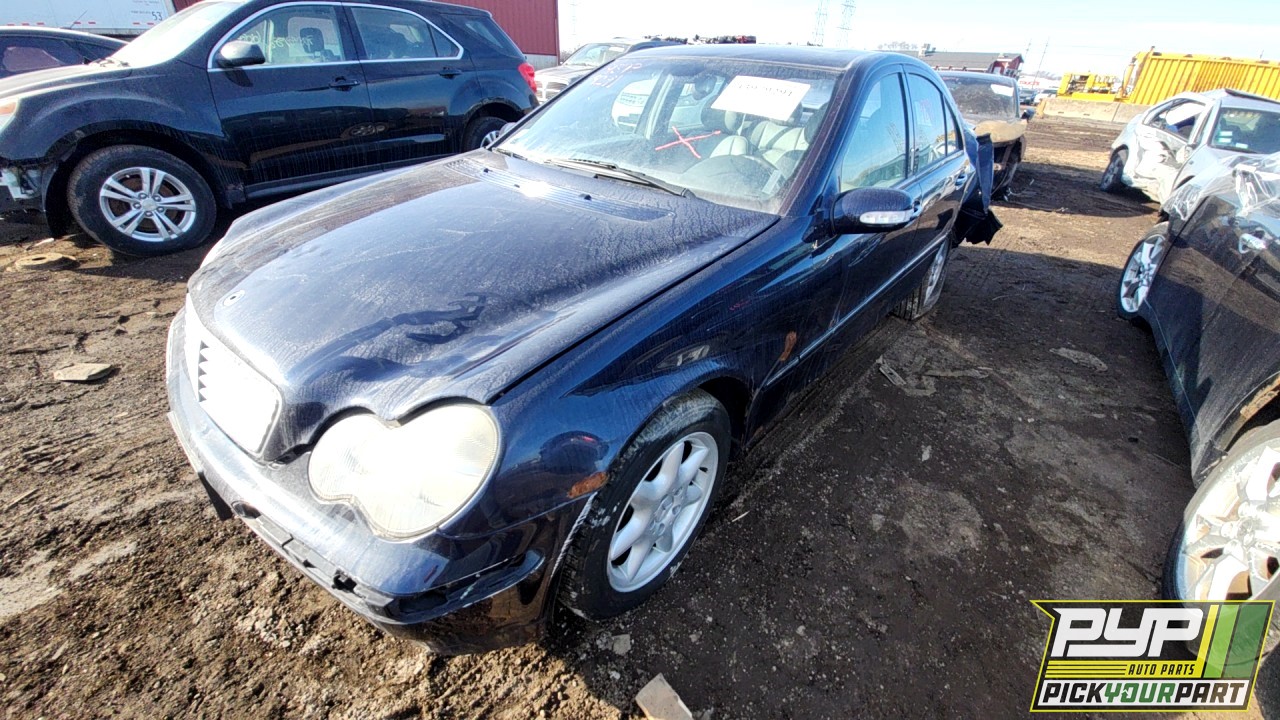 2003 MERCEDES-BENZ C240 partes disponibles